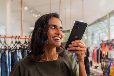 Motorola reveals new B2B business phones designed to make work smoother