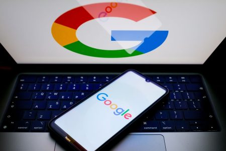 Google is testing interactive voice searches with results that update in real time