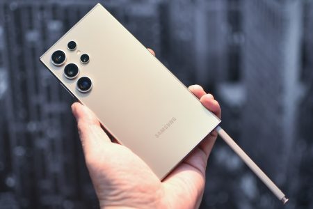 A Samsung Galaxy S25 Ultra benchmark suggests it could be the most powerful phone on the planet