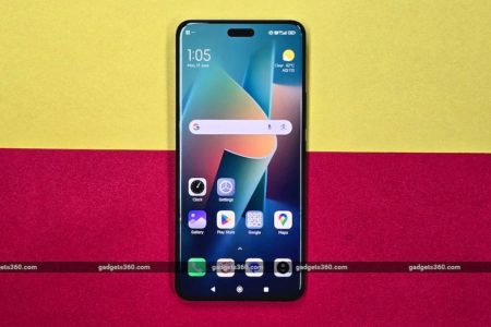 Smartphone Shipments In India Decline in Q2 2024, Analysis Reveals