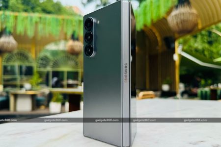 Samsung’s First Tri-Folding Smartphone Is Starting to Take Shape