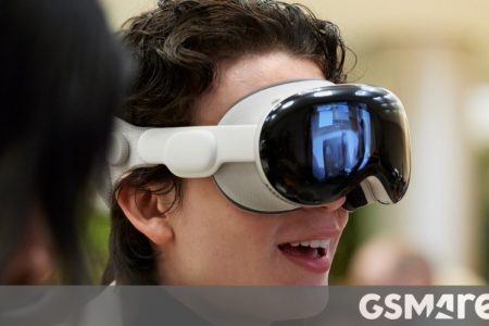 Apple Vision Pro is now available in two more countries