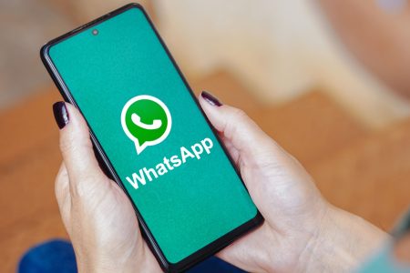I can’t believe setting up WhatsApp on a new phone is still this painful