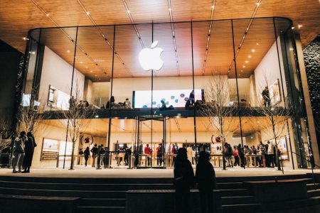 Apple Will Reportedly Seek Local AI Partners in China to Launch AI Features
