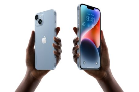 Tim Cook Admits That iPhones Use Sony Camera Sensors