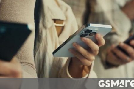 Samsung’s latest ad tells you to do your own thing instead of being an iSheep