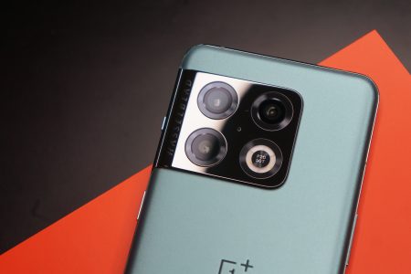 The OnePlus 11 has appeared in its first official teaser