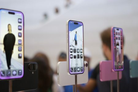 Apple is killing its never-released iPhone subscription service