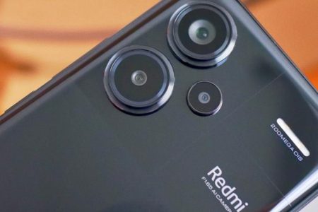 These two terrible old camera trends need to die in 2025