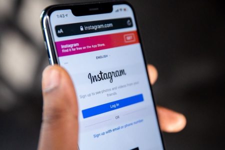Instagram Discontinues Content Notes Feature for Posts and Reels
