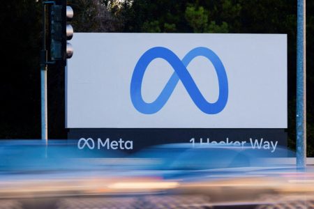 Meta Faces FTC Trial With Instagram, WhatsApp Breakup at Risk