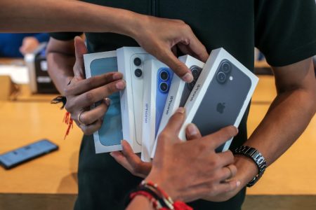 Apple Said to Have Airlifted 600 Tons of iPhones From India