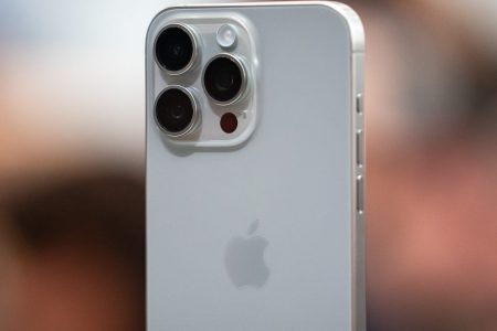 My iPhone&apos;s battery is fading faster than Apple promised, despite my best efforts