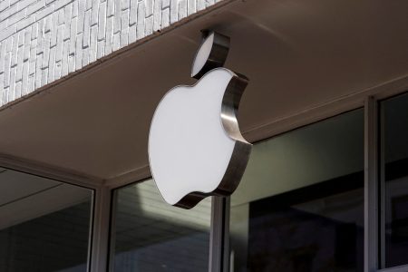 Apple Takes Top Spot for First-Quarter Smartphone Sales, Data Shows