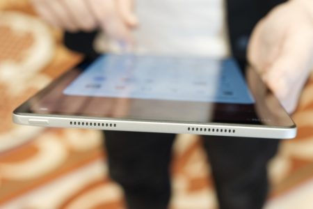 Lenovo’s affordable notetaking tablet just dropped to $130