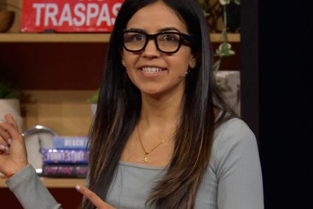 Google demos its smartglasses and makes us hanker for the future