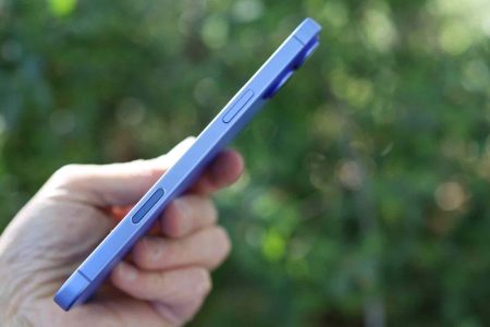 This iPhone 17 Air dummy unit video suggests the phone is so slim it might bend