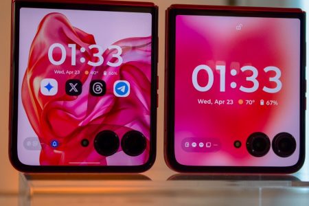 Motorola Razr Plus 2025 vs Razr Plus 2024: subtle differences, but otherwise the same