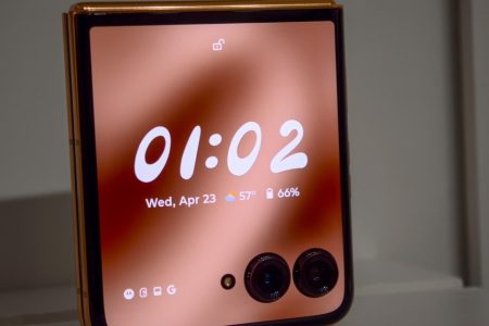 Moto Razr Plus 2025 Preview: a refresh with a few differences