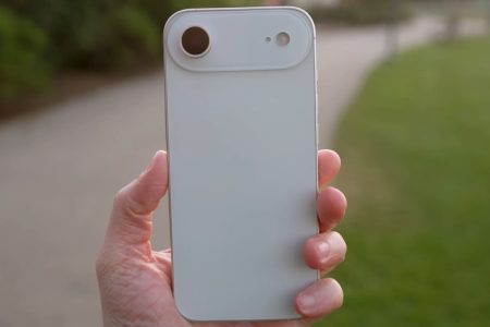 iPhone 17 Lineup Design Revealed Again in New Hands-on Video