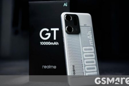 Realme shows off prototype phone with 10,000mAh battery and 320W charging