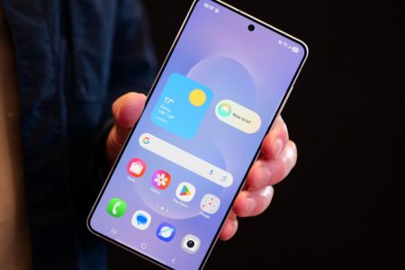 Samsung Galaxy S25 Edge vs. iPhone 16 Pro Max: Battle of the titans
