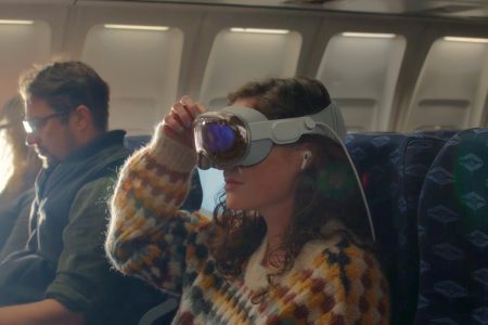 VisionOS 3 May Bring Eye-Scrolling Capability to Apple Vision Pro