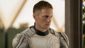 &apos;Murderbot&apos;: How to Watch Apple&apos;s New Sci-Fi Comedy Thriller