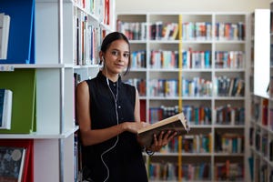 Looking for Memorial Day Travel Entertainment? I Have a Surprising Answer: Library Cards