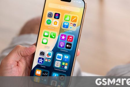 Report: Apple considers letting you replace Siri