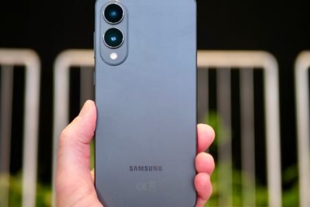 Bond or Batman? Why the Galaxy S25 Edge is a phone for cool characters