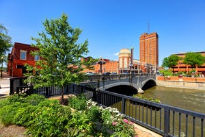 Best Internet Providers in Aurora, Illinois