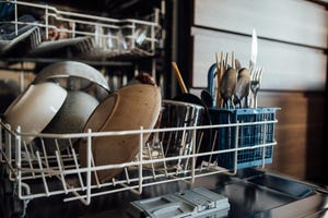 How to Lower Your Utility Bill: Timing Your Usage During Peak and Off-Peak Hours