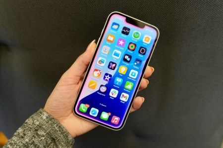 Phone satisfaction falls to 10-year low – and AI is only partly to blame