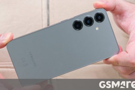 Samsung Galaxy S26 series might have thinner cameras