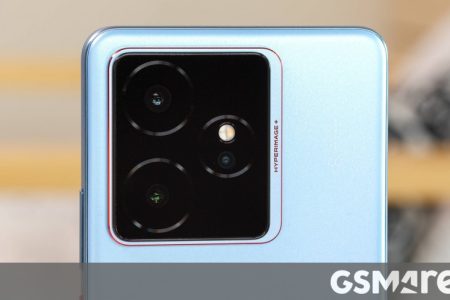 Realme smartphone with a 7,500 mAh battery arriving this year, 10,000 mAh battery phone coming ‘soon’