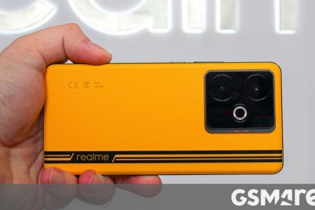 Realme GT 7T hands-on