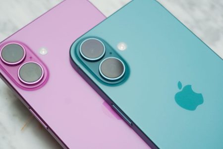 Every iPhone model compatible with Apple&apos;s iOS 26 (and which ones aren&apos;t)