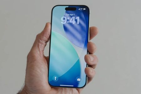 Apple Rolls Out iOS 26 Developer Beta 1 Update: How to Install It