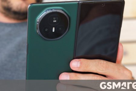 Honor Magic V5 to come in a shiny new color