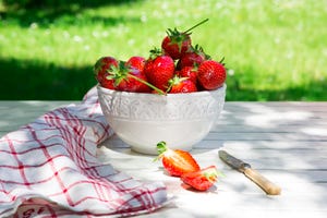 6 Electrolyte-Rich Foods That Are More Hydrating Than Plain Water