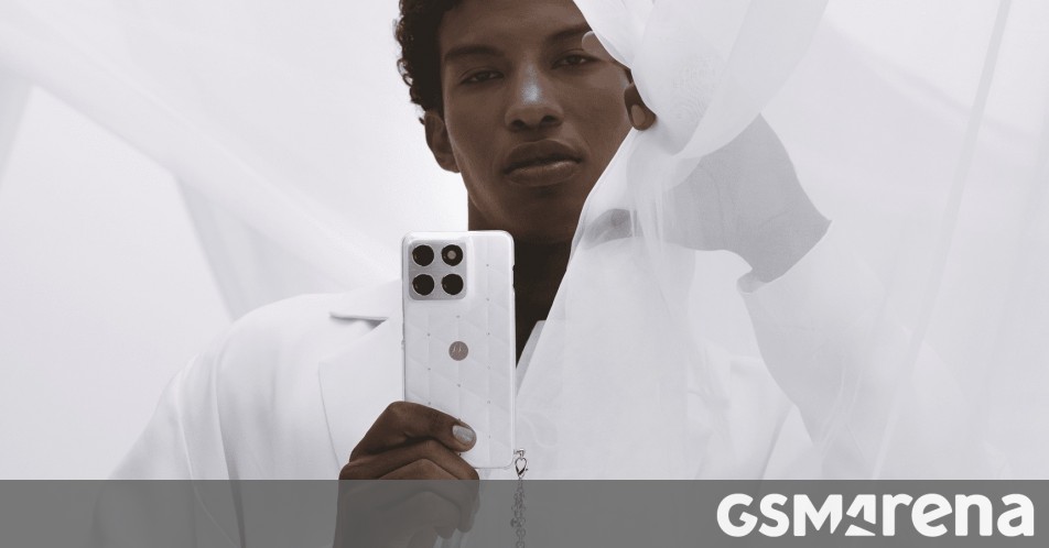 motorola-unveils-special-edition-edge-70-with-swarovski-crystals